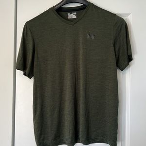 Under armour XL loose v neck